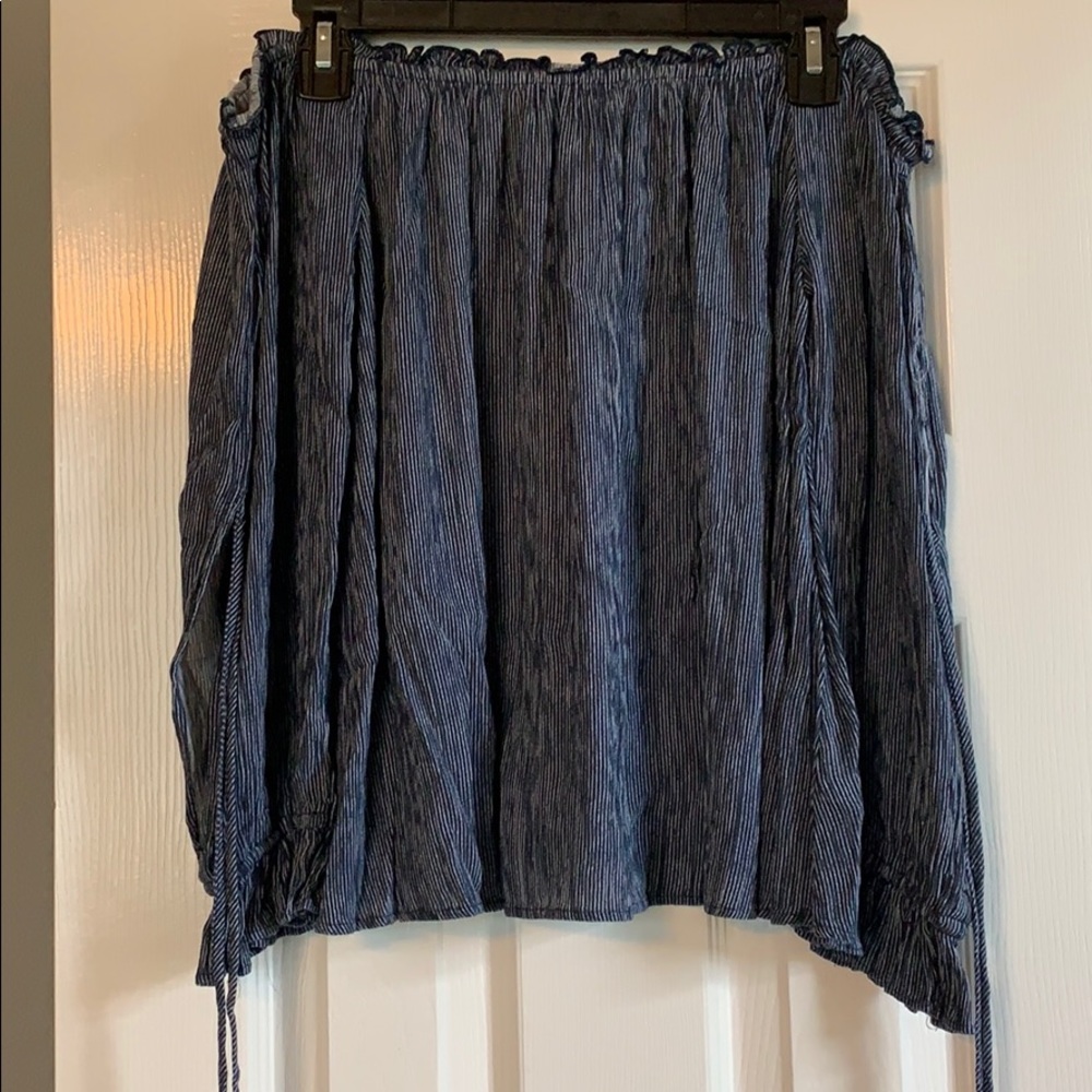 Off the shoulder long sleeve top